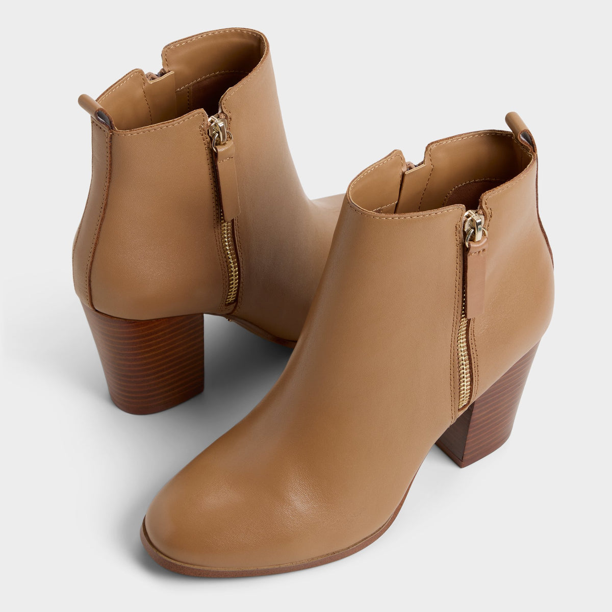 Highlighted view of a pair of Cognac Noemieflex Ankle boots
