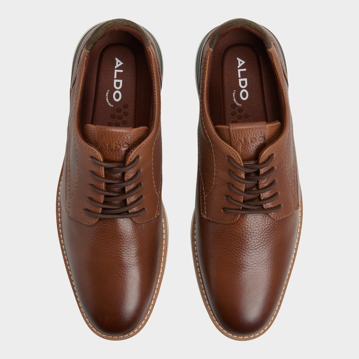 Top-down view of the Cognac Rakersgrip Oxford shoe
