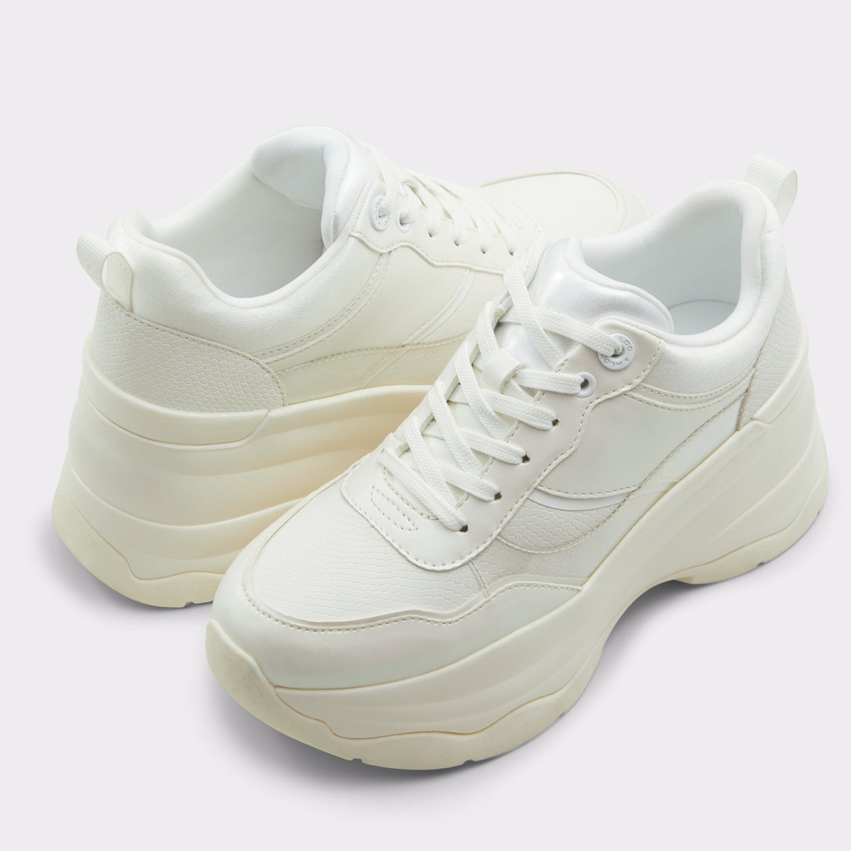 Highlighted view of a pair of White Jaya Jogger sneakers