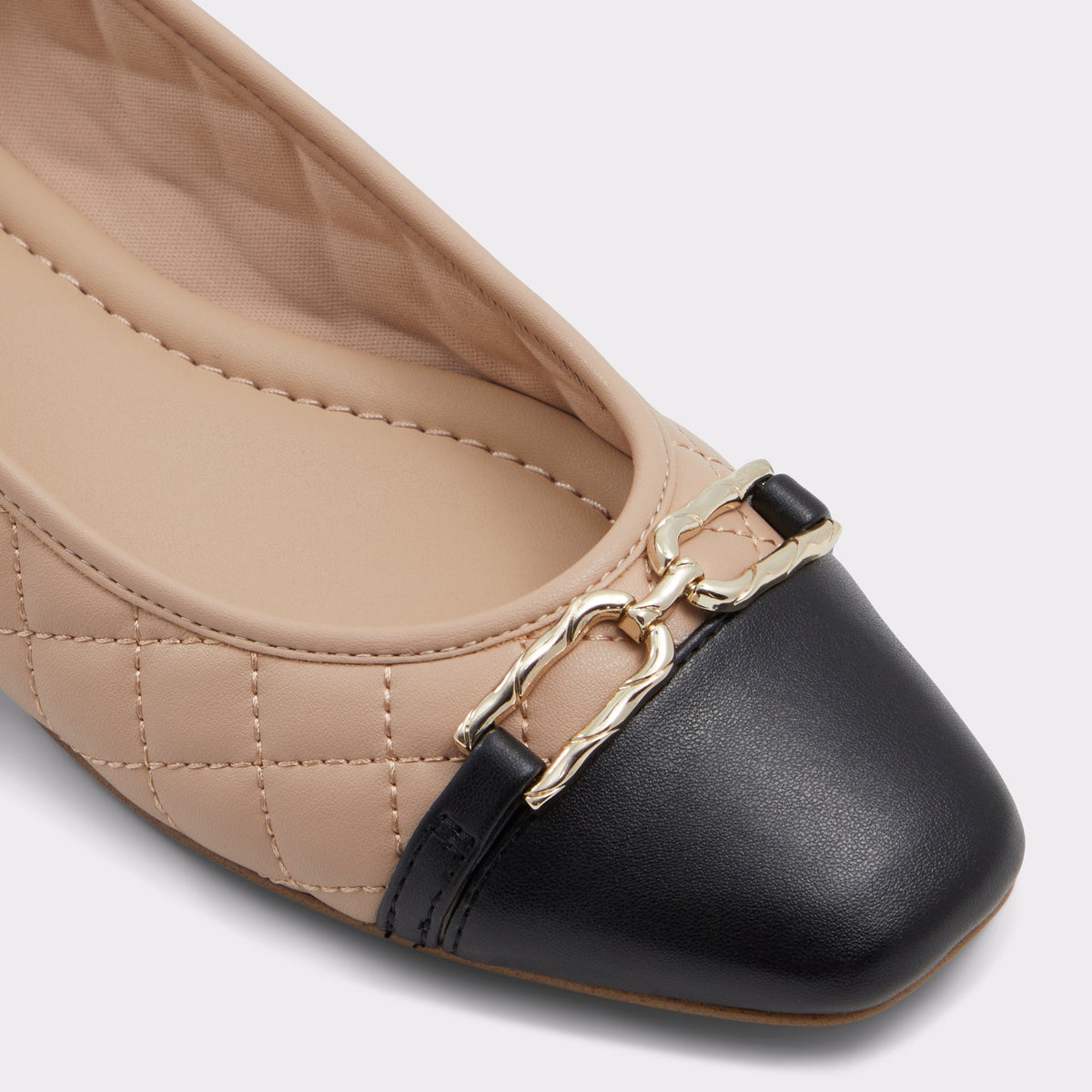 Close-up of the Bone Preri Ballet flat