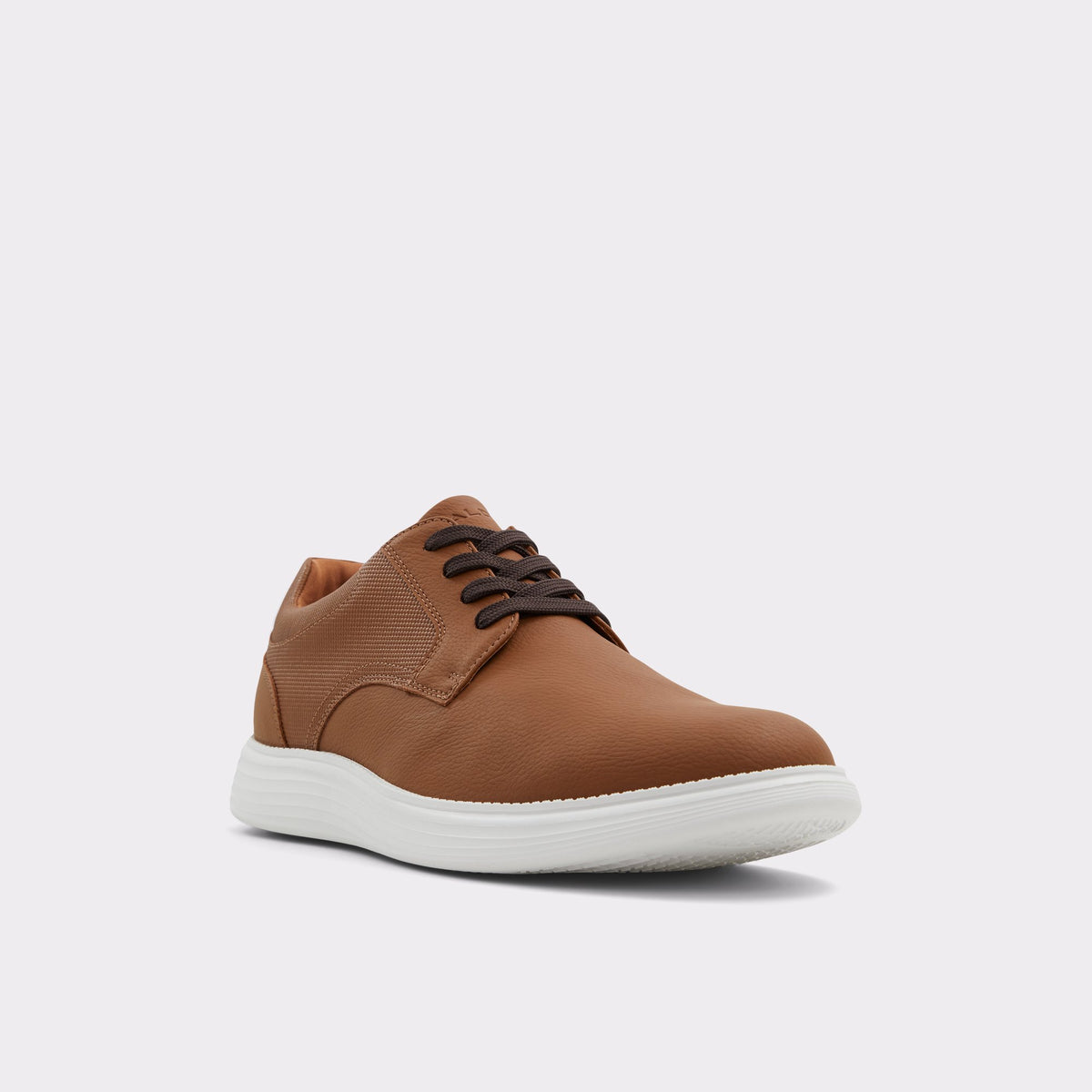 Three-quarter angle of Cognac Nottingham Oxford shoe's front side