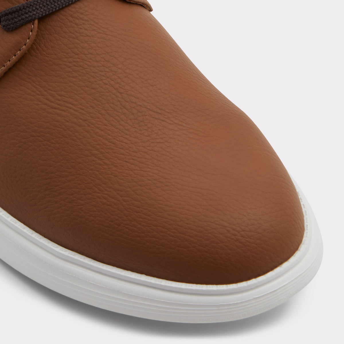 Close-up of the Cognac Nottingham Oxford shoe