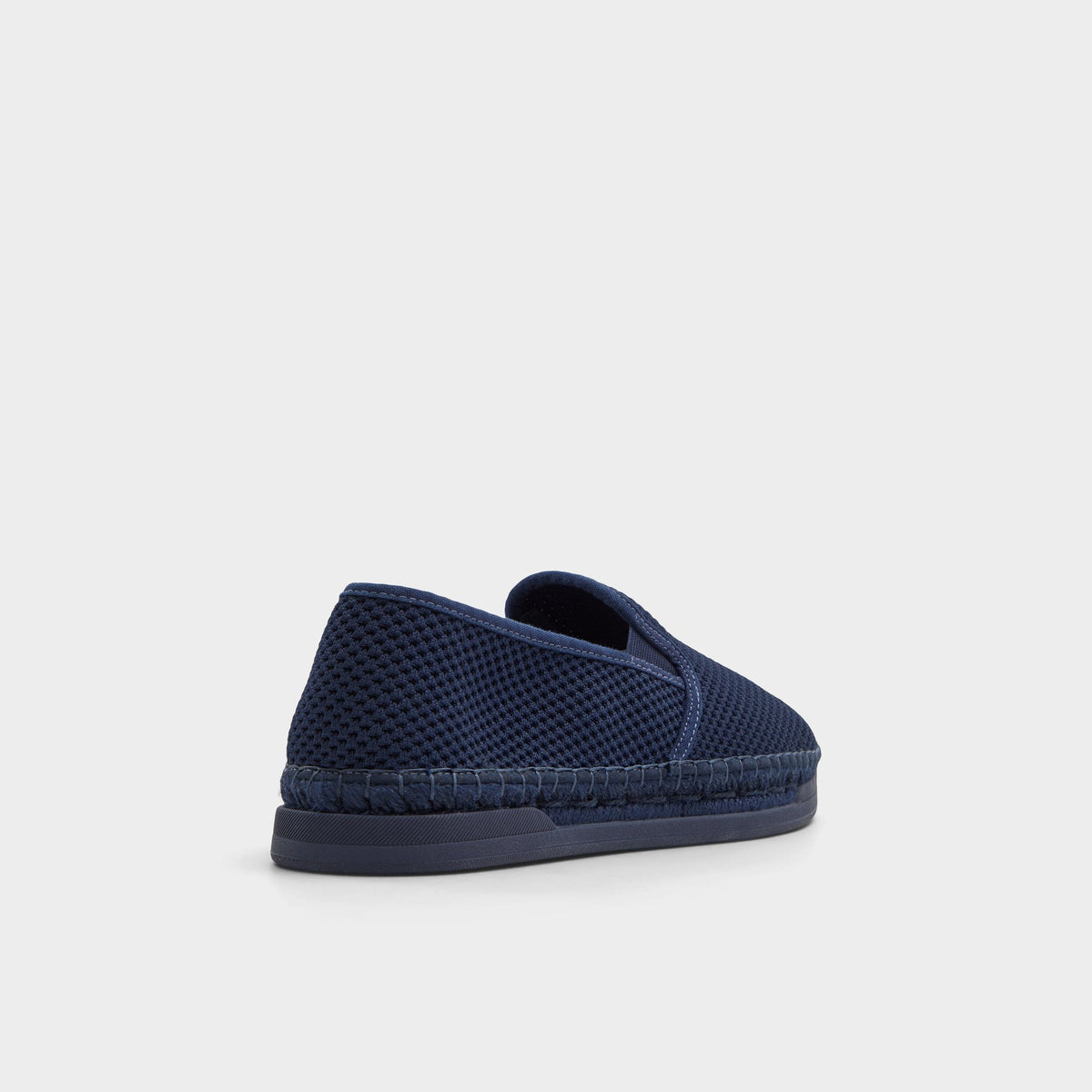 Angle de trois quarts de l'arrière de Marine Johnney Espadrille