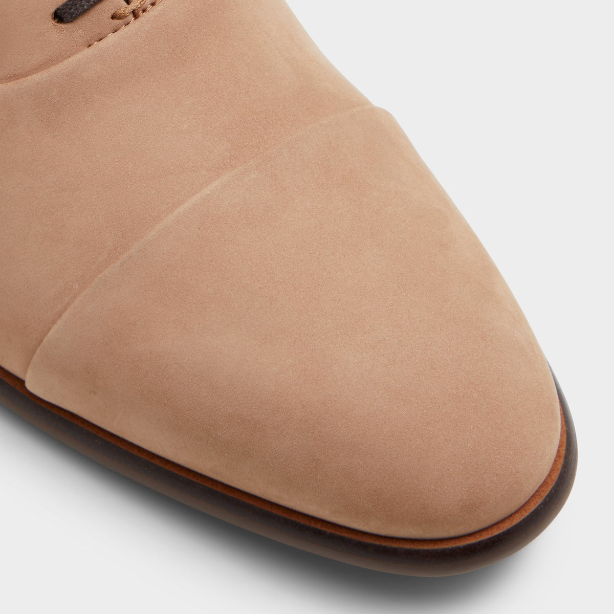 Gros plan de la Marron Clair Meekes Chaussure Oxford