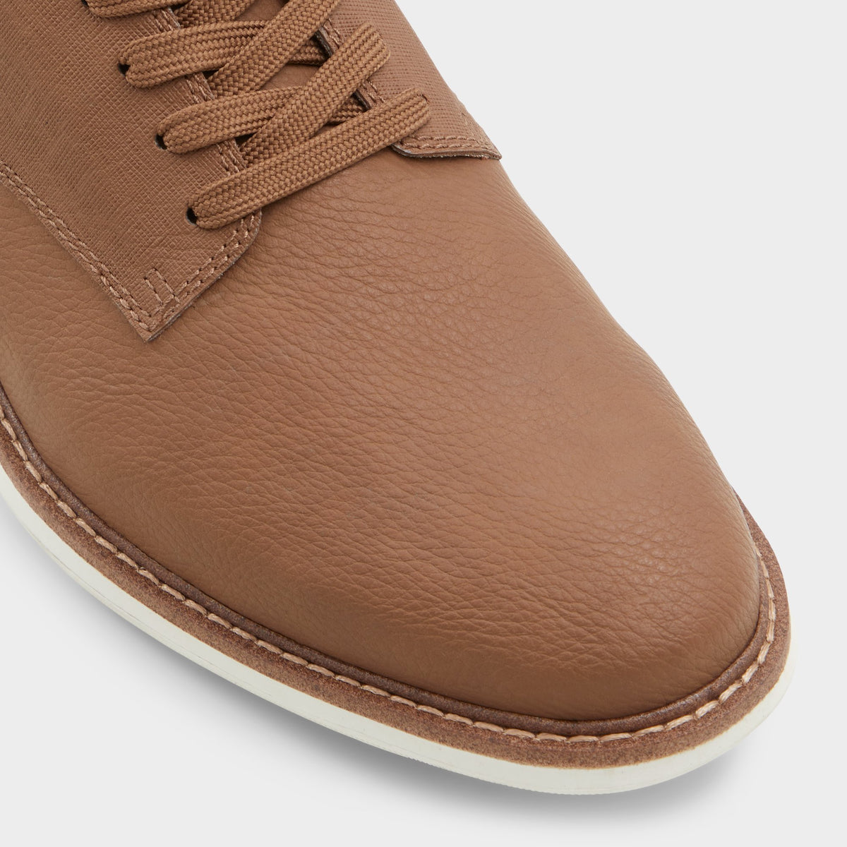 Close-up of the Cognac Preth Oxford shoe