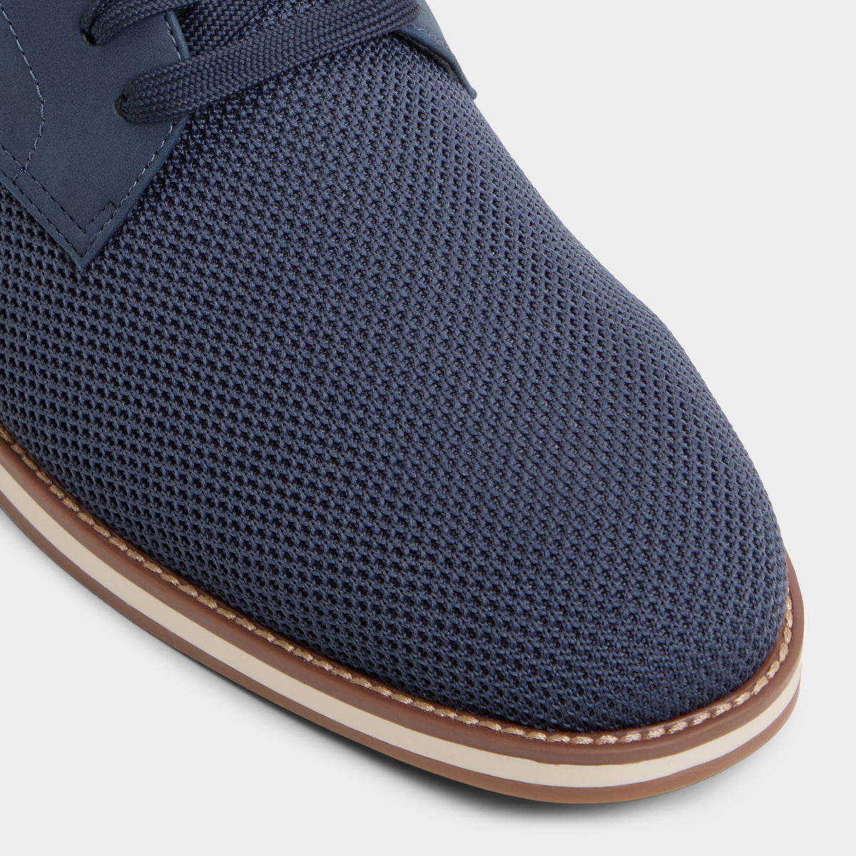 Gros plan de la Autre Marine Corby Chaussure oxford