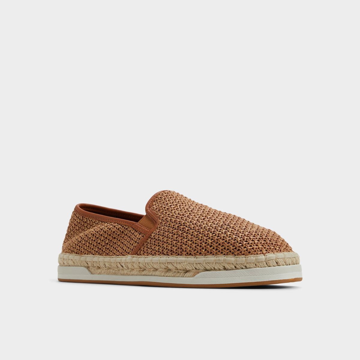Angle de trois quarts de la face avant de Cognac Johnney Espadrille