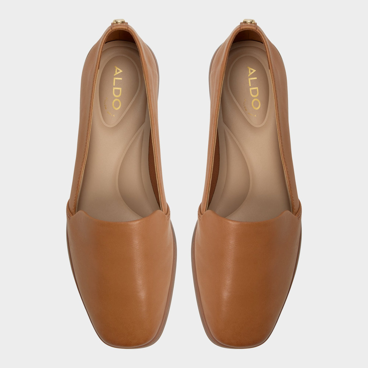 Top-down view of the Medium brown Caraelia Loafer