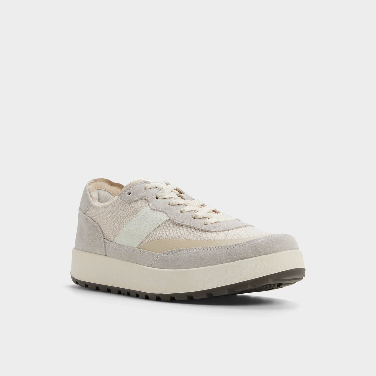 Three-quarter angle of Light grey Julius Low top sneaker's front side