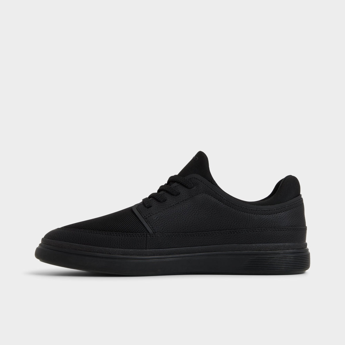 Vue latérale de Noir Kurtis Low top sneaker