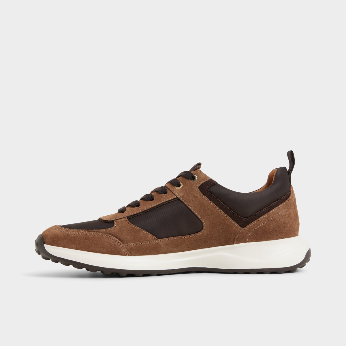 Vue latérale de Marron Ouvert Jeromy Sneaker