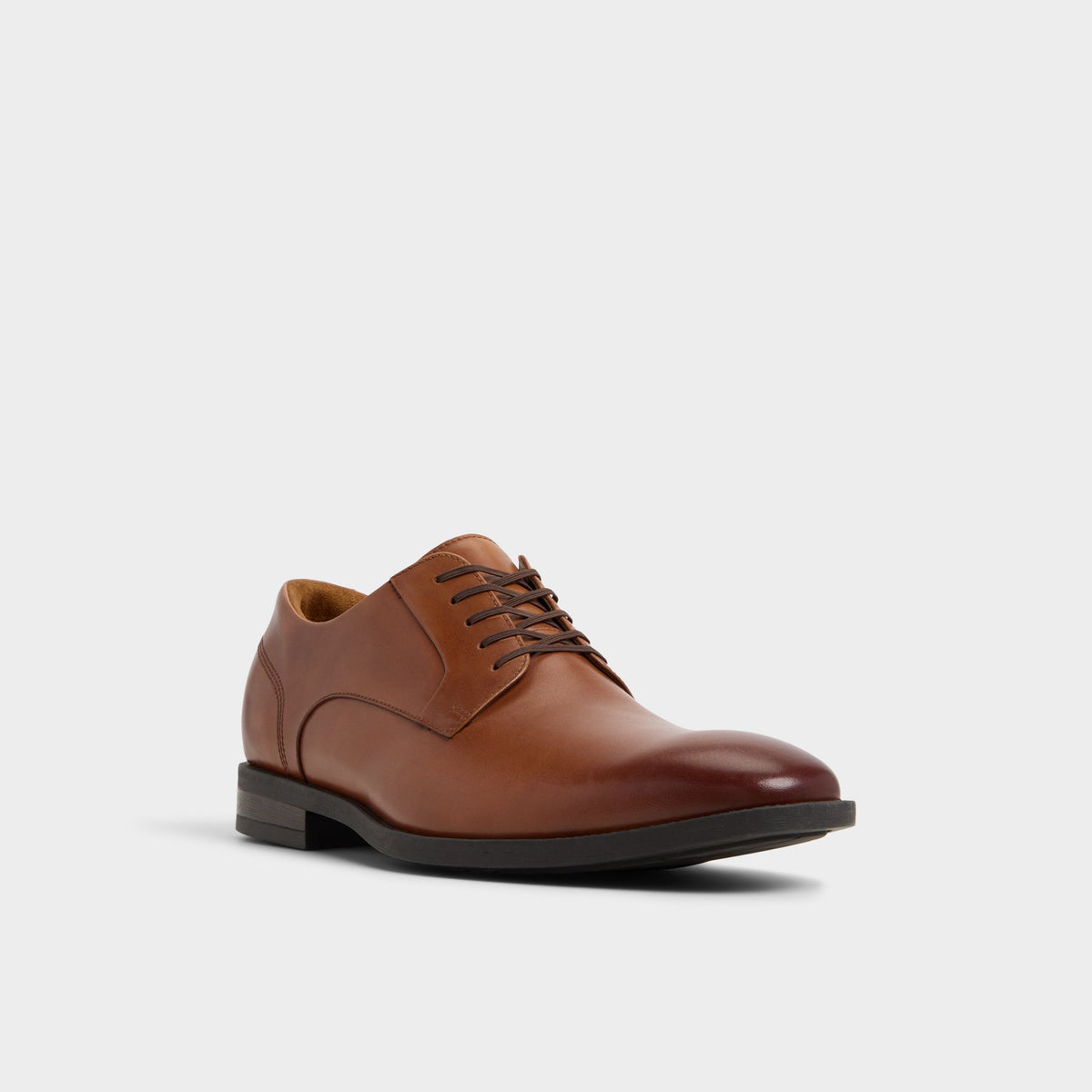Three-quarter angle of Cognac Teodoro Derby shoe's front side
