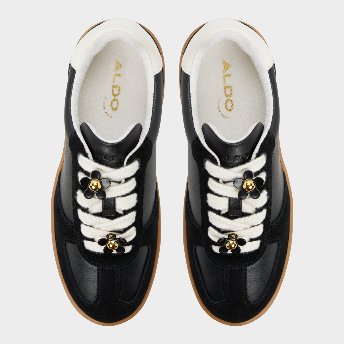 Top-down view of the Black Deevale Sneaker