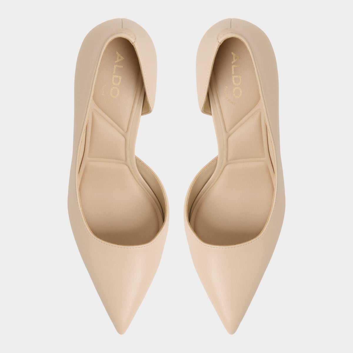 Top-down view of the Medium beige Livianna Pump