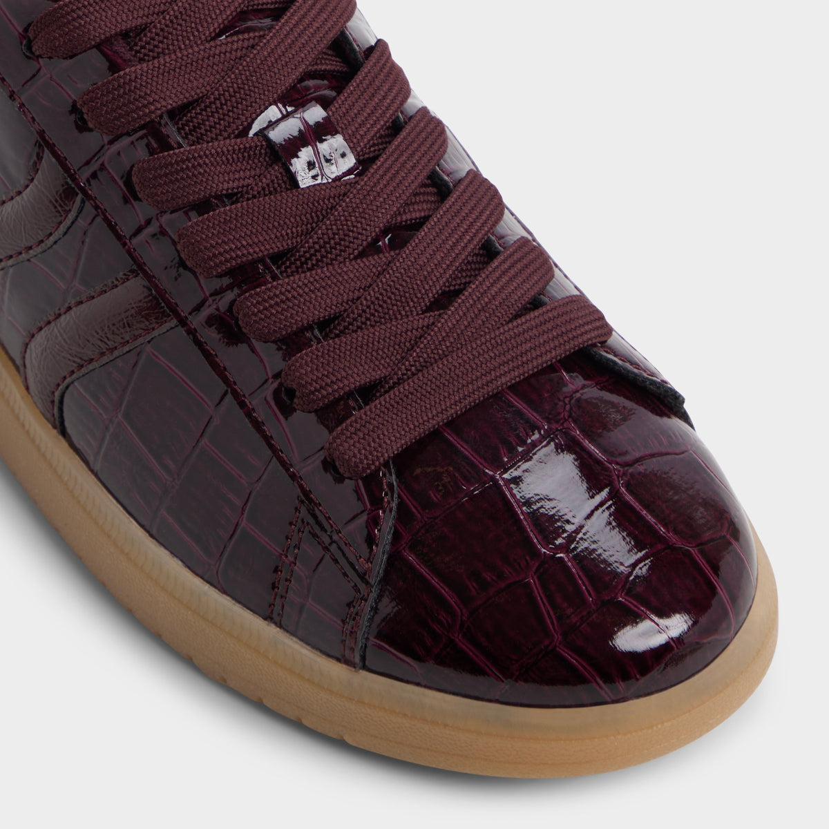 Close-up of the Bordo Chicsneaker2 Sneaker