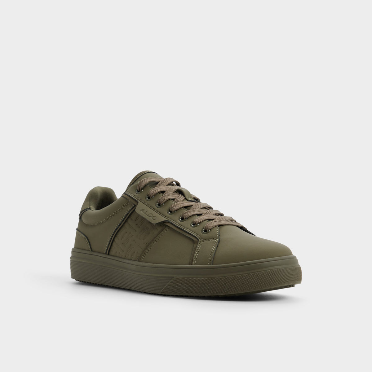 Three-quarter angle of Khaki Ccourtline Low top sneaker's front side