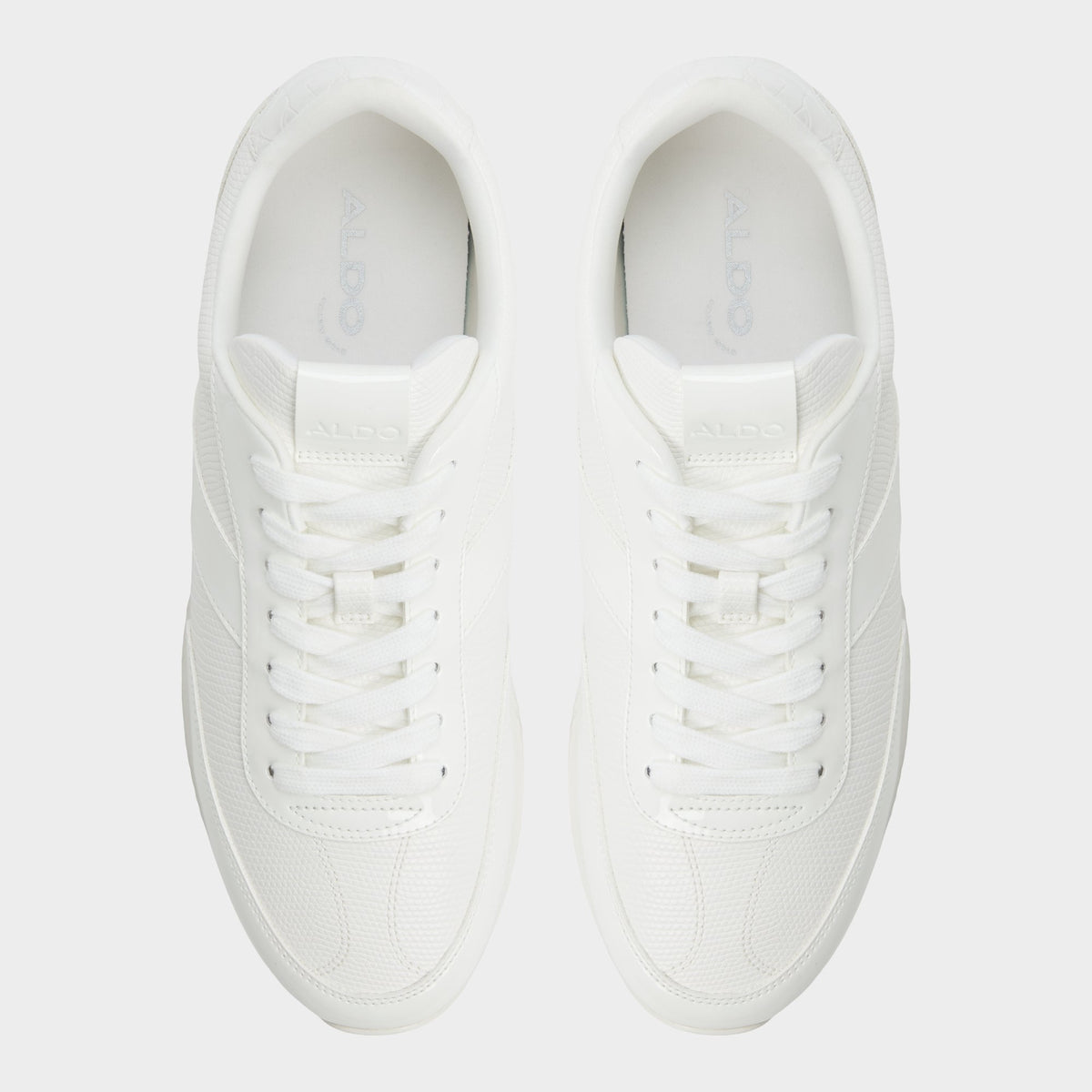 Top-down view of the White combo Nathaniel Low top sneaker