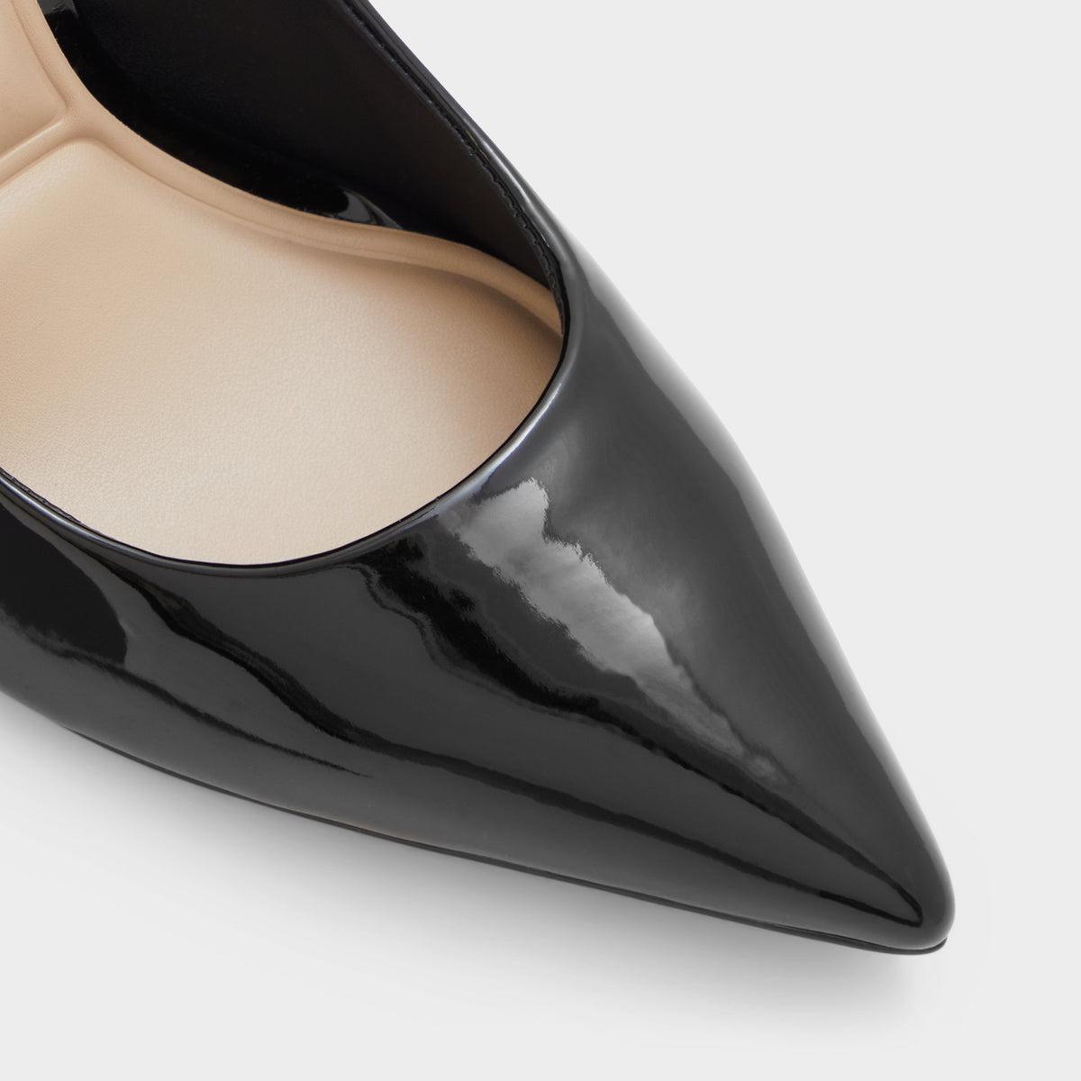 Close-up of the Black Stessy2.0-xt