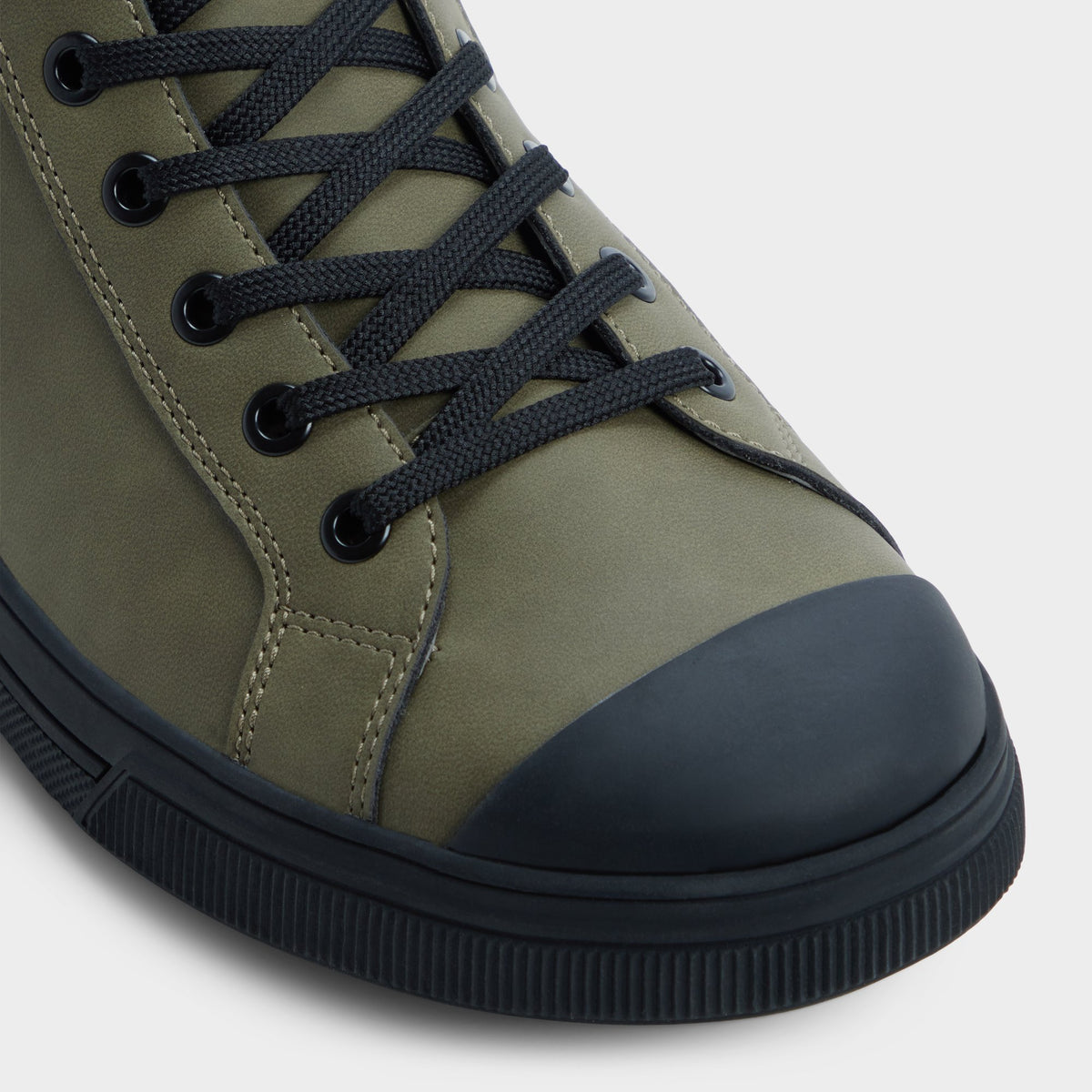 Close-up of the Olive Esttanqueiro Lace-up boot