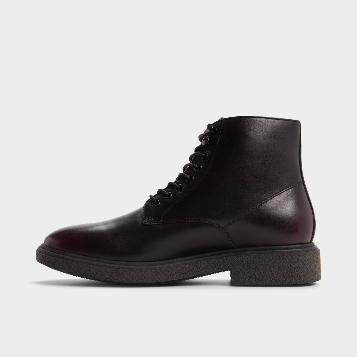 Side view of Bordo Waltonn Lace-up boot