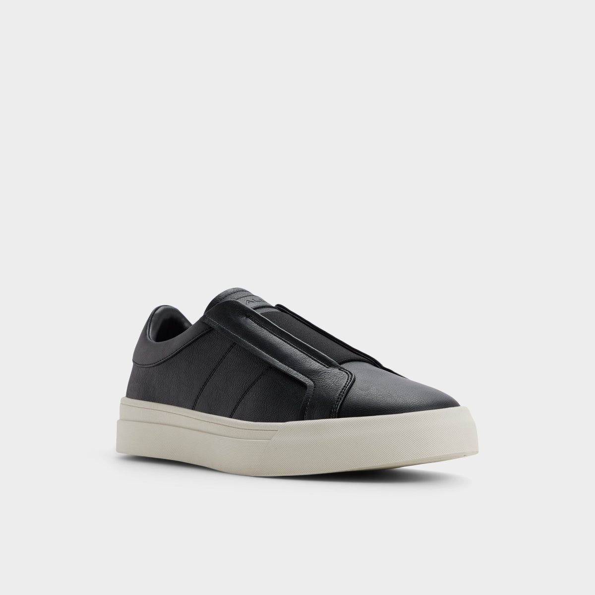 Angle de trois quarts de la face avant de Noir Auren Sneaker sans lacets