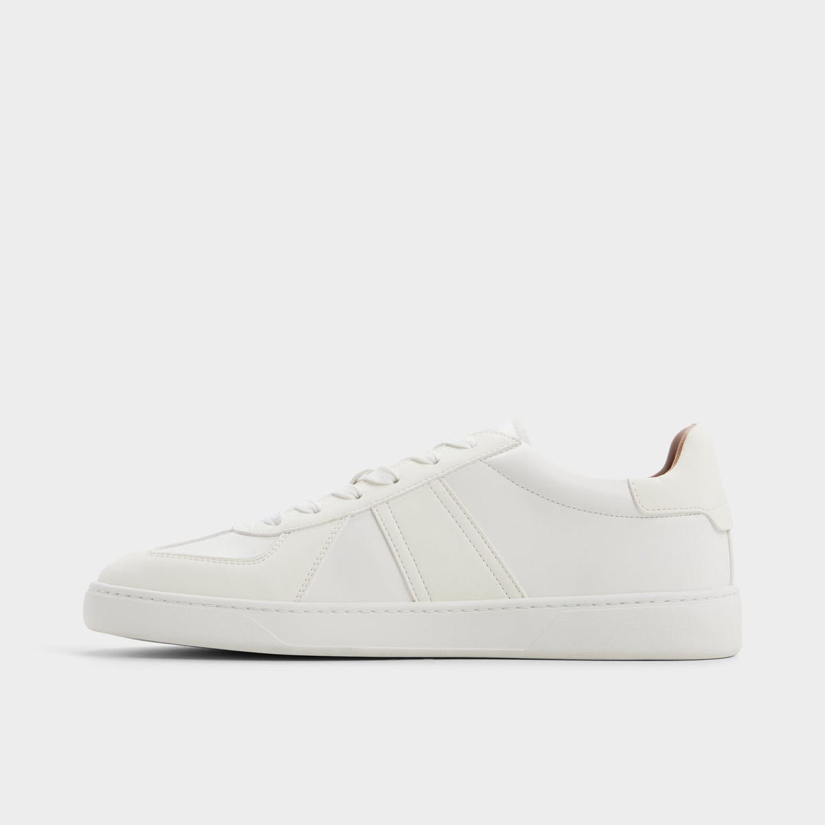 Side view of White overflow Fender Low top sneaker