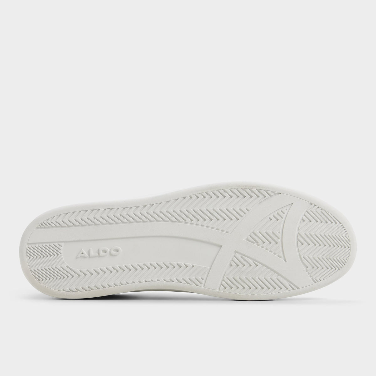 View of White overflow Fender Low top sneaker's sole