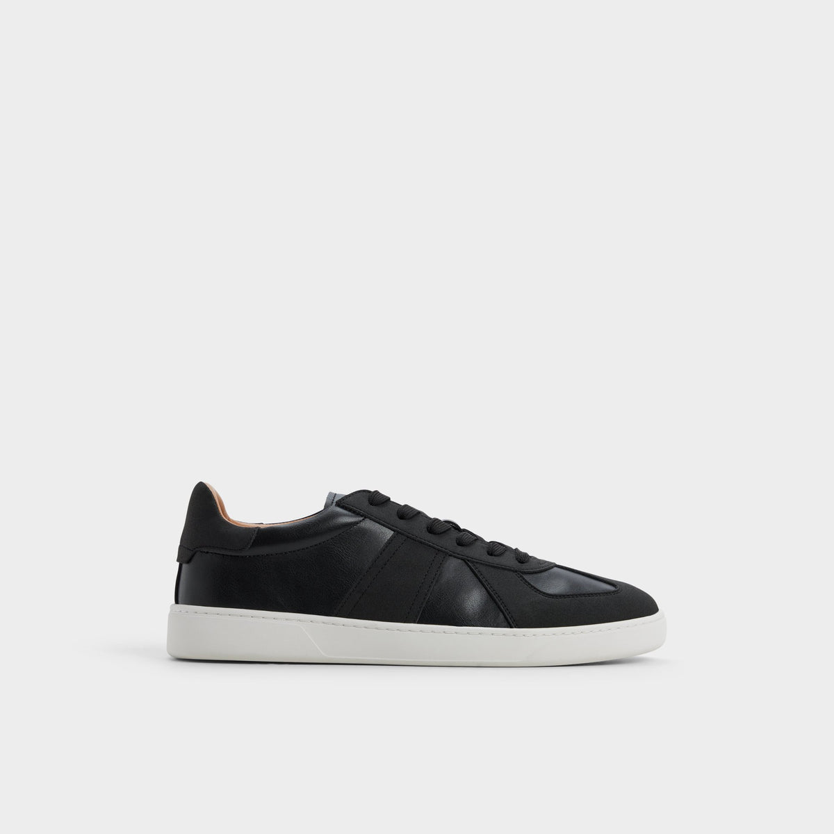Vue principale de Autre Noir Fender Low top sneaker pour Hommes