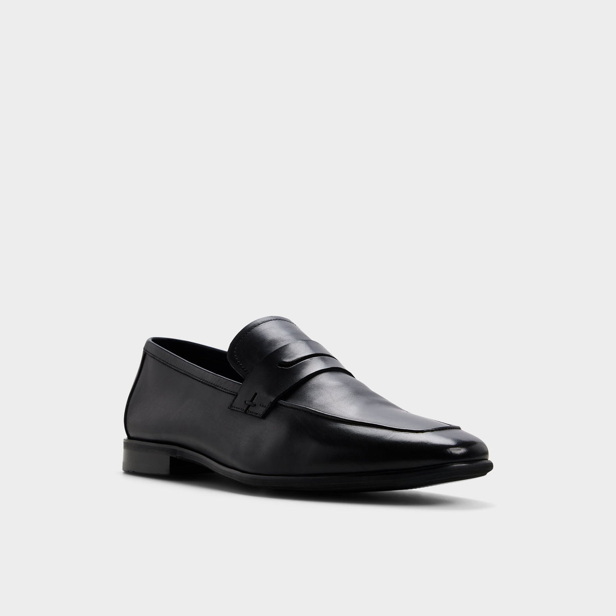 Three-quarter angle of Black Frazer Loafer's front side