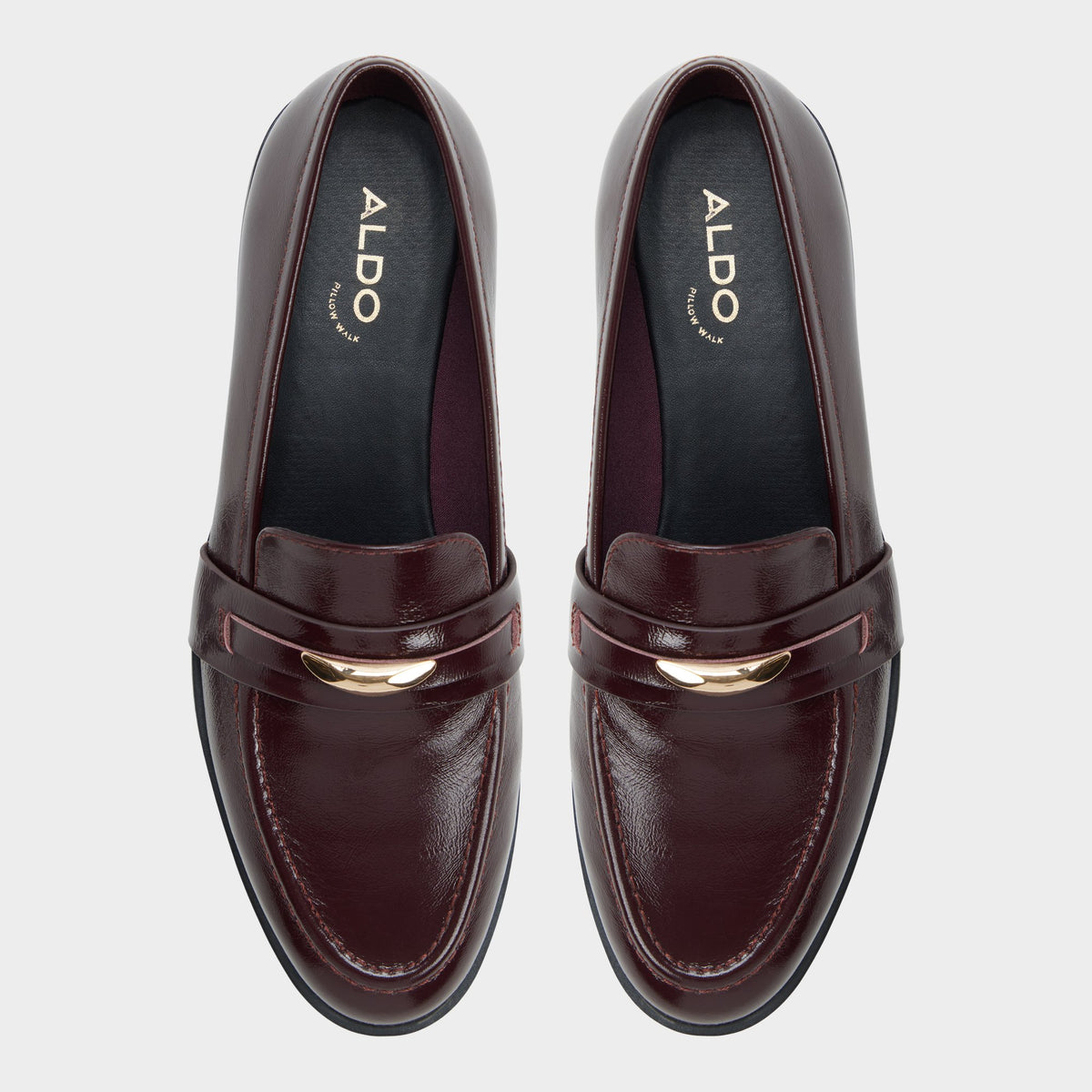 Top-down view of the Bordo Ellya Loafer