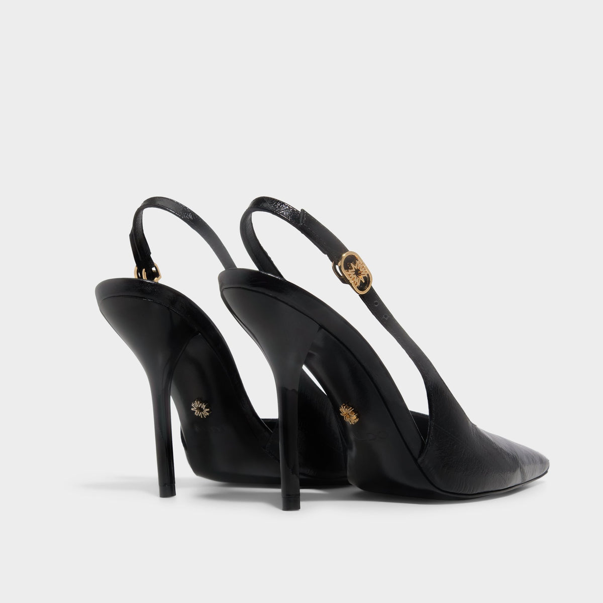 Angle de trois quarts de l'arrière de Noir ZUHAIR MURAD x ALDO Sandale à Bride Arrière