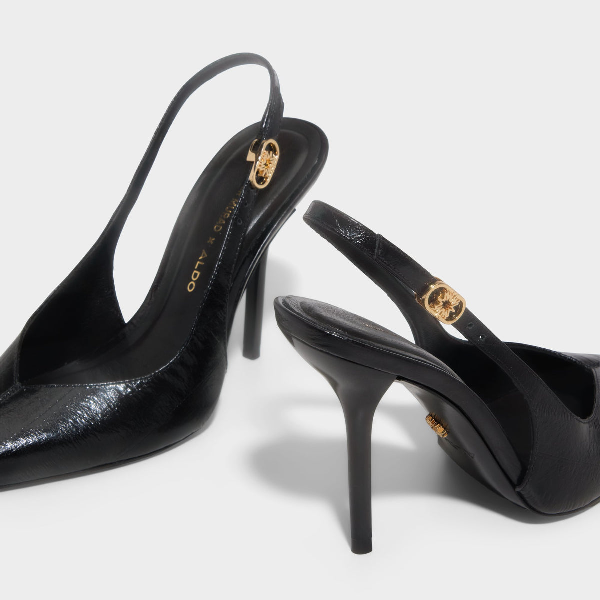 Vue en surbrillance d'une paire de Noir ZUHAIR MURAD x ALDO Sandale à Bride Arrière   s