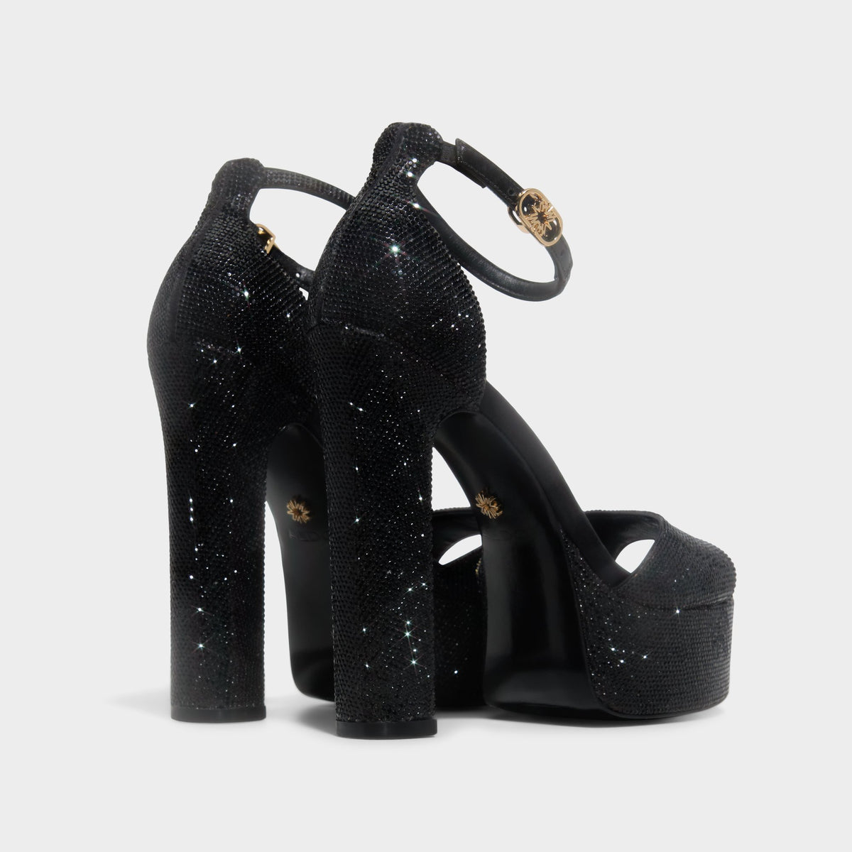 Angle de trois quarts de l'arrière de Noir ZUHAIR MURAD x ALDO Sandale Plateforme