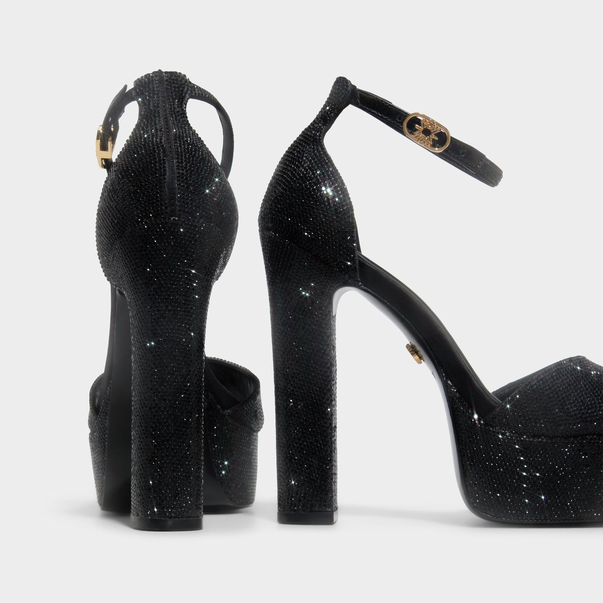 Vue en surbrillance d'une paire de Noir ZUHAIR MURAD x ALDO Sandale Plateforme  s