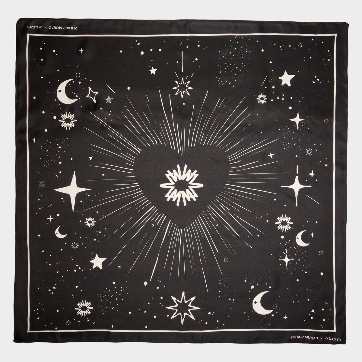 Support produit pour ZUHAIR MURAD x ALDO Foulard en Soie