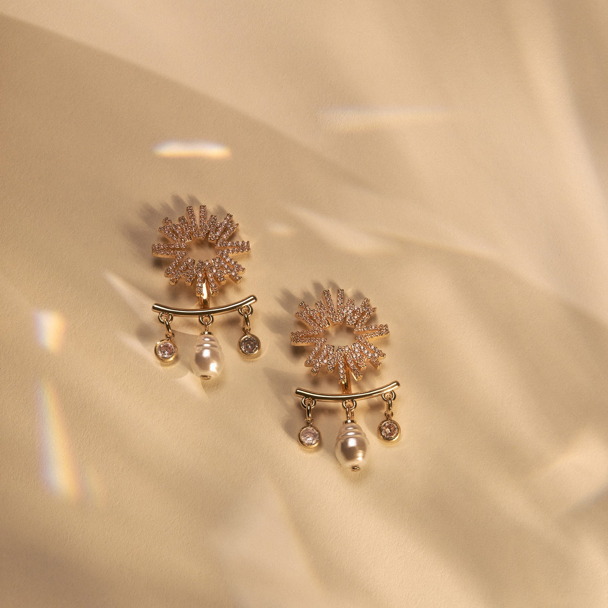 Support produit pour ZUHAIR MURAD x ALDO Boucles d'oreilles en perles