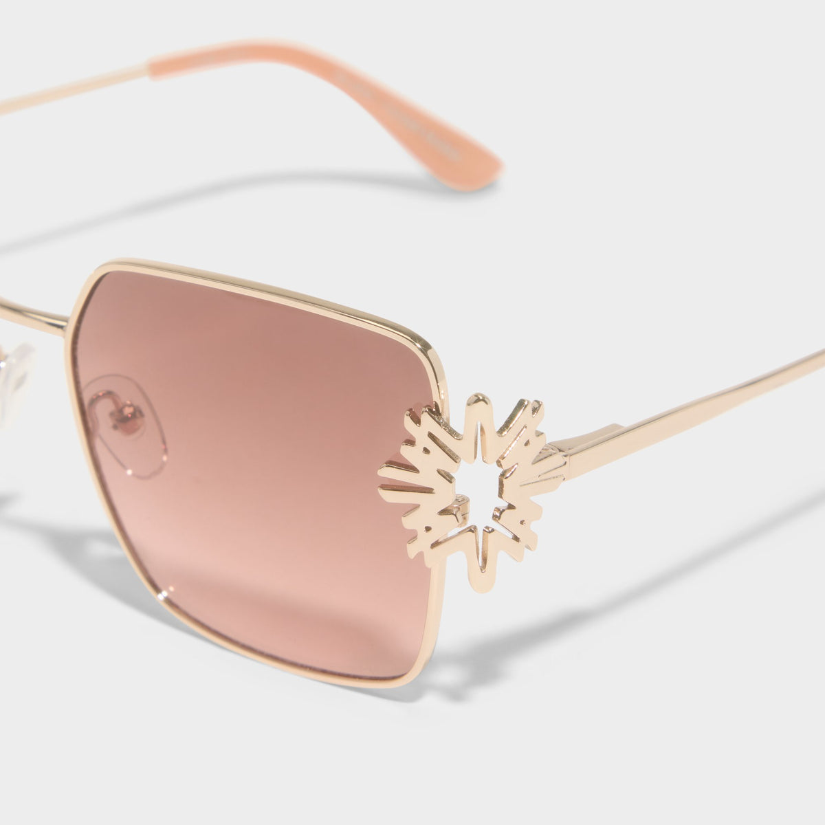 Support produit pour ZUHAIR MURAD x ALDO Lunettes de Soleil Aviateur