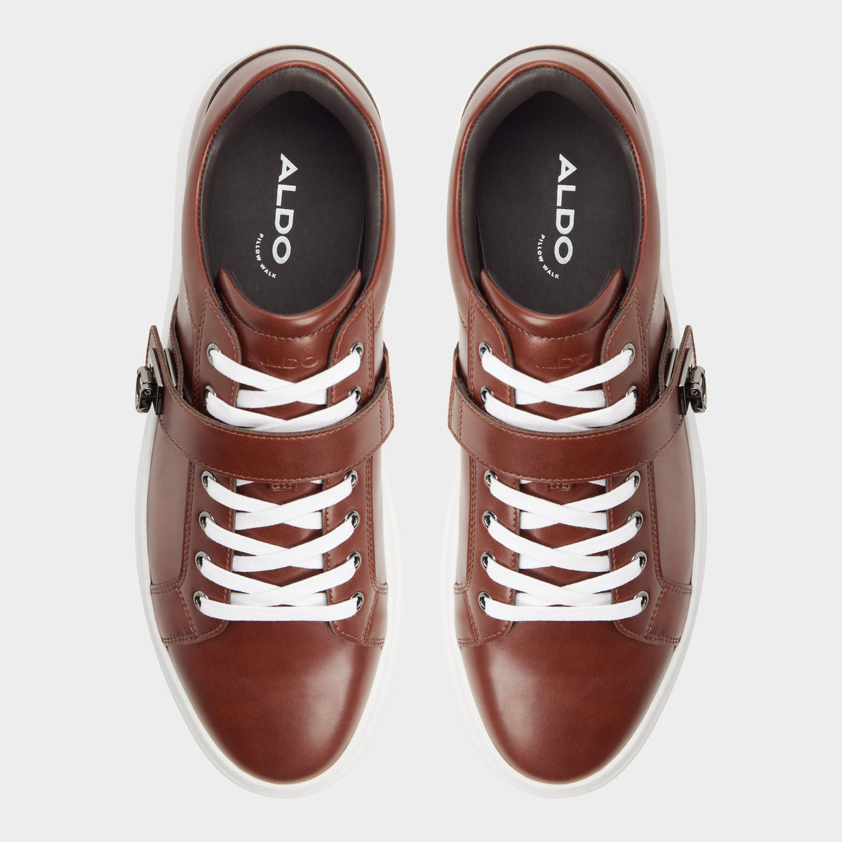 Top-down view of the Tan Iann Low top sneaker