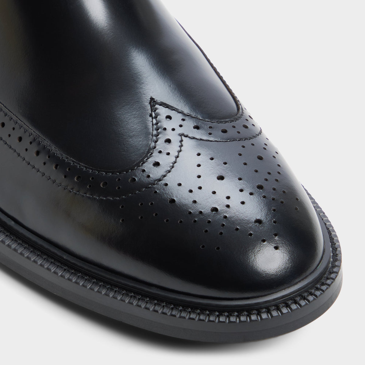Close-up of the Black Holtz Chelsea boot