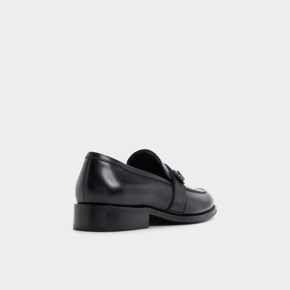 Three-quarter angle of Black Gulio Loafer's back side