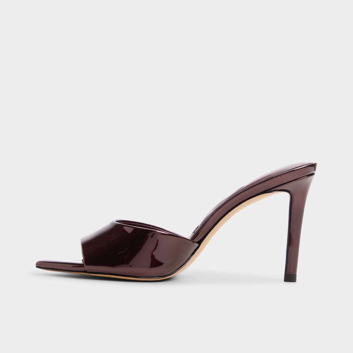 Side view of Medium brown Anniebrilden Heeled mule
