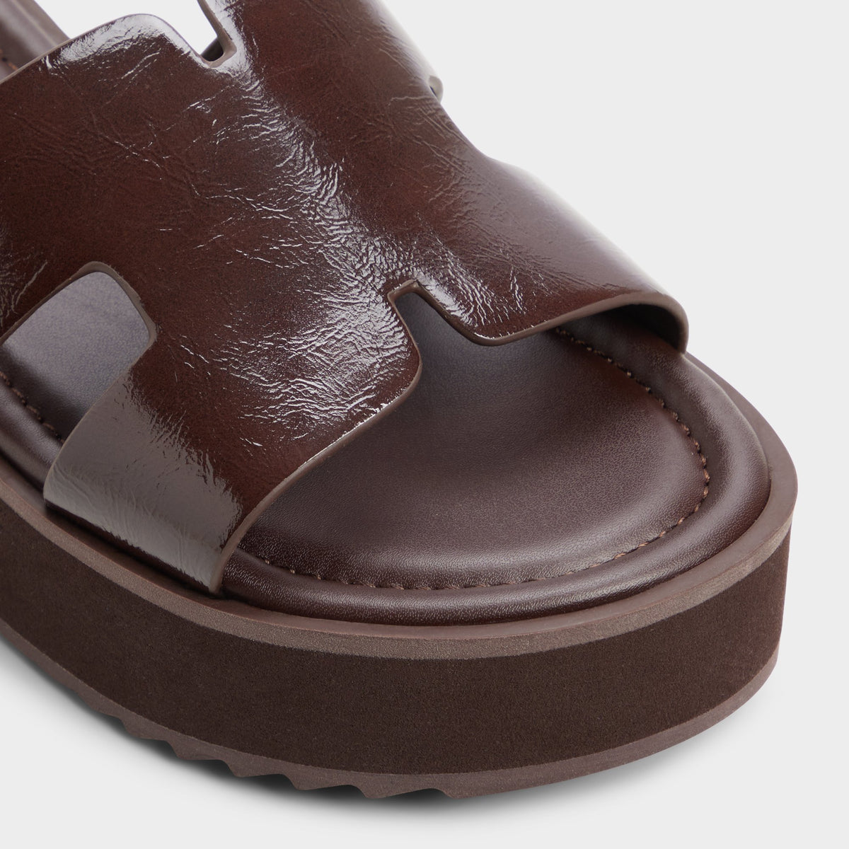 Close-up of the Dark brown Anayelie Slide sandal
