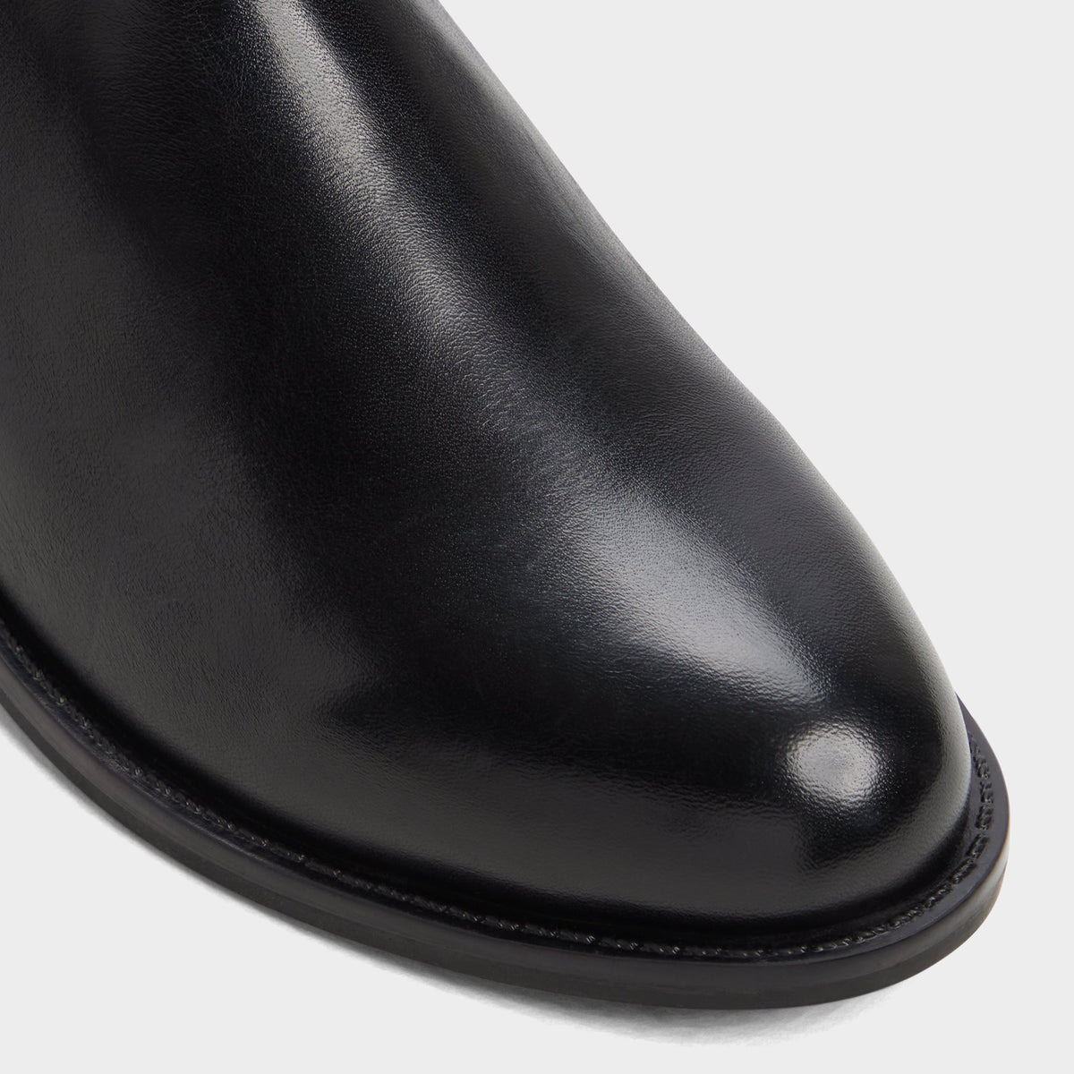 Close-up of the Black Wiconoe Block heel Chelsea boot