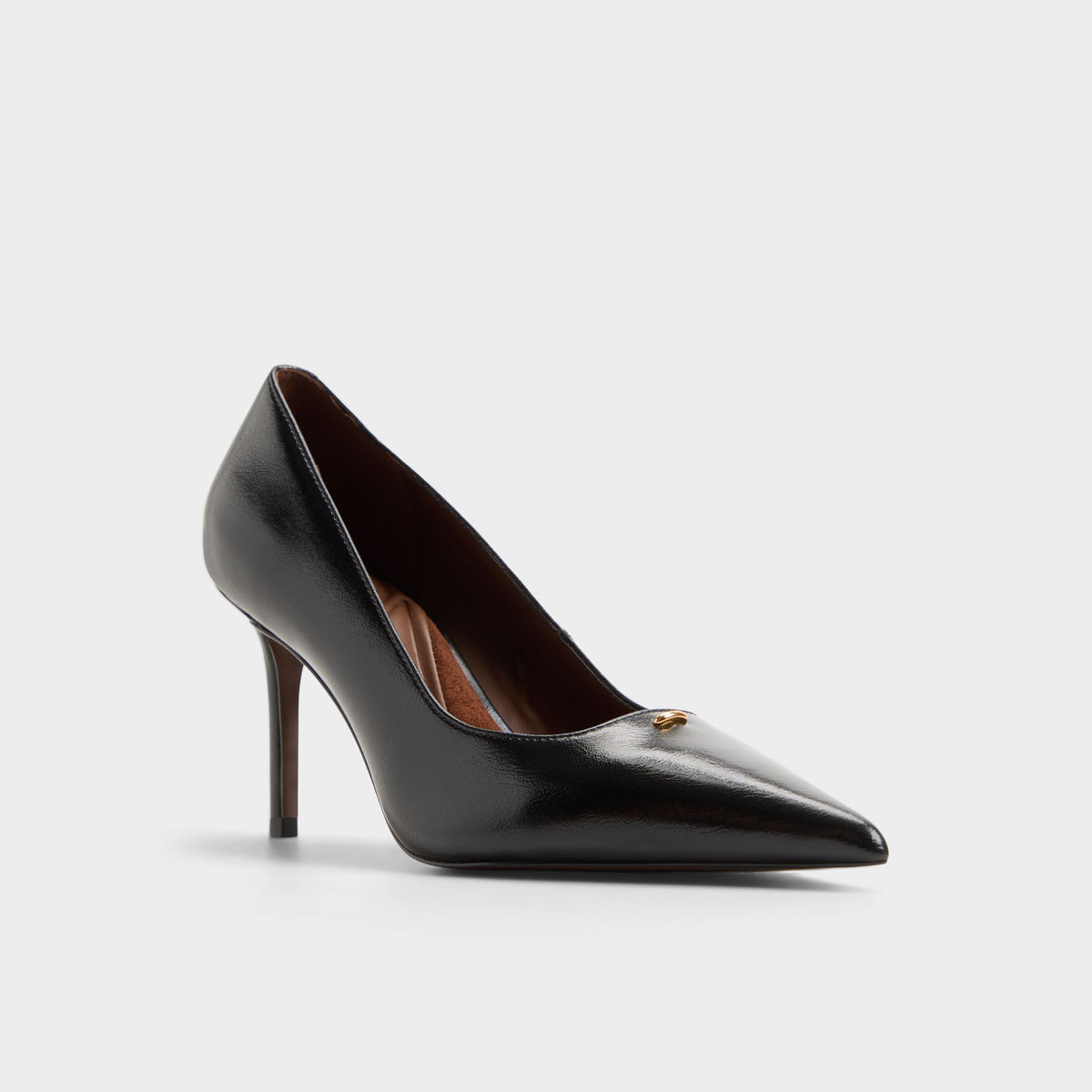 Three-quarter angle of Black Somaya Pump's front side